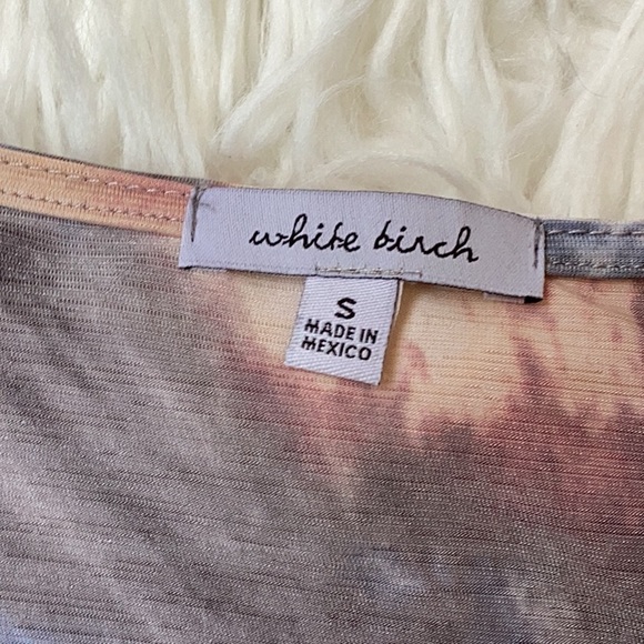 White Birch Water Color Banded Bottom Pleated Front Top - Picture 4 of 4